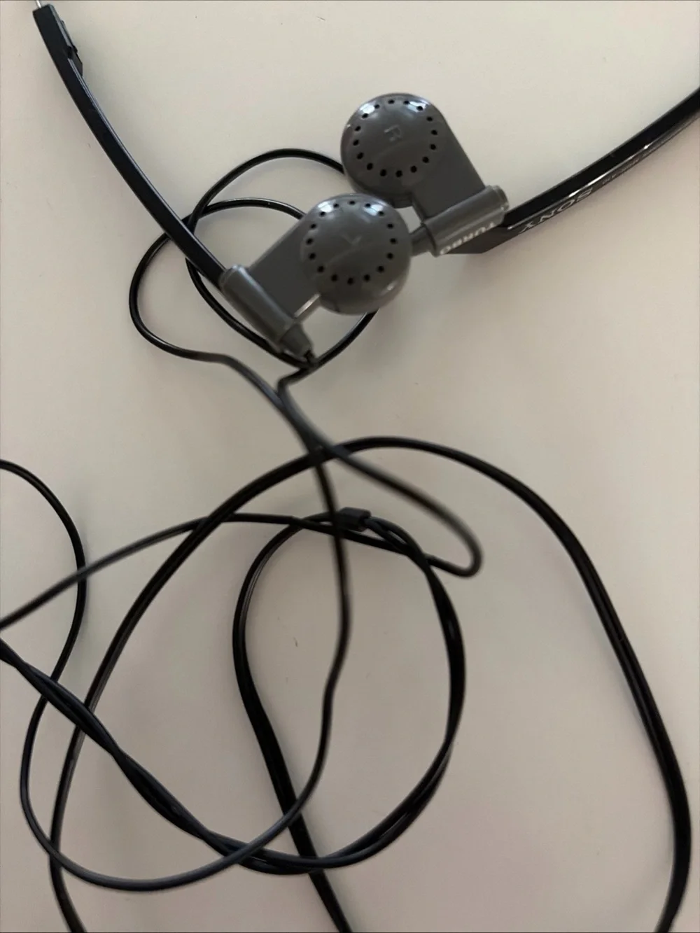 Vintage Sony Black and Gray MDR-A10 Wired turbo Earphones